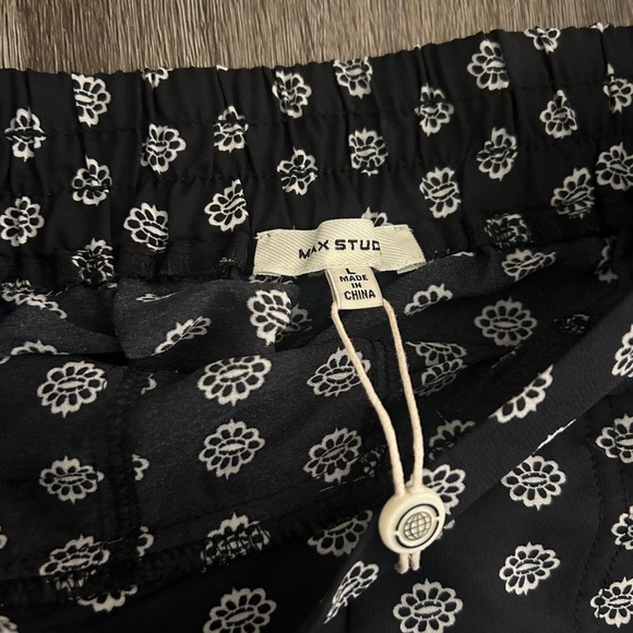 Max studio NWT  large women’s shorts - Picture 5 of 6